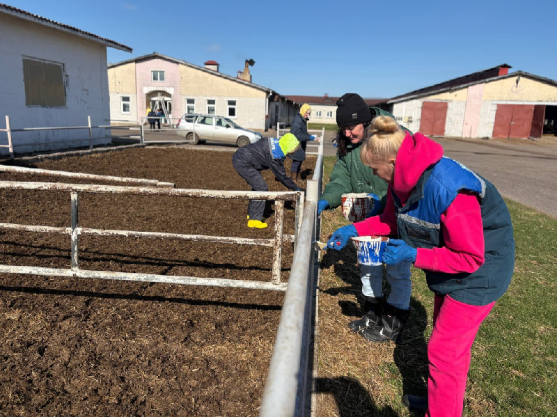 Не только станки: как заводчане помогают сельчанам