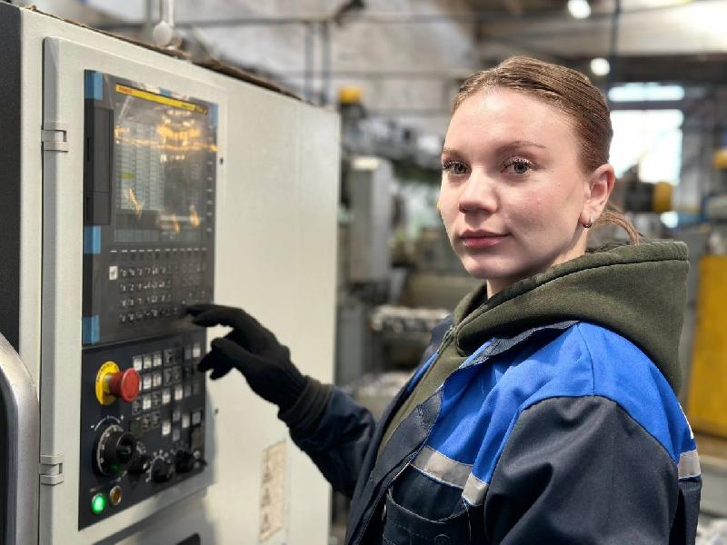 Наталья Пархутик: за рулем, на стадионе и у станка